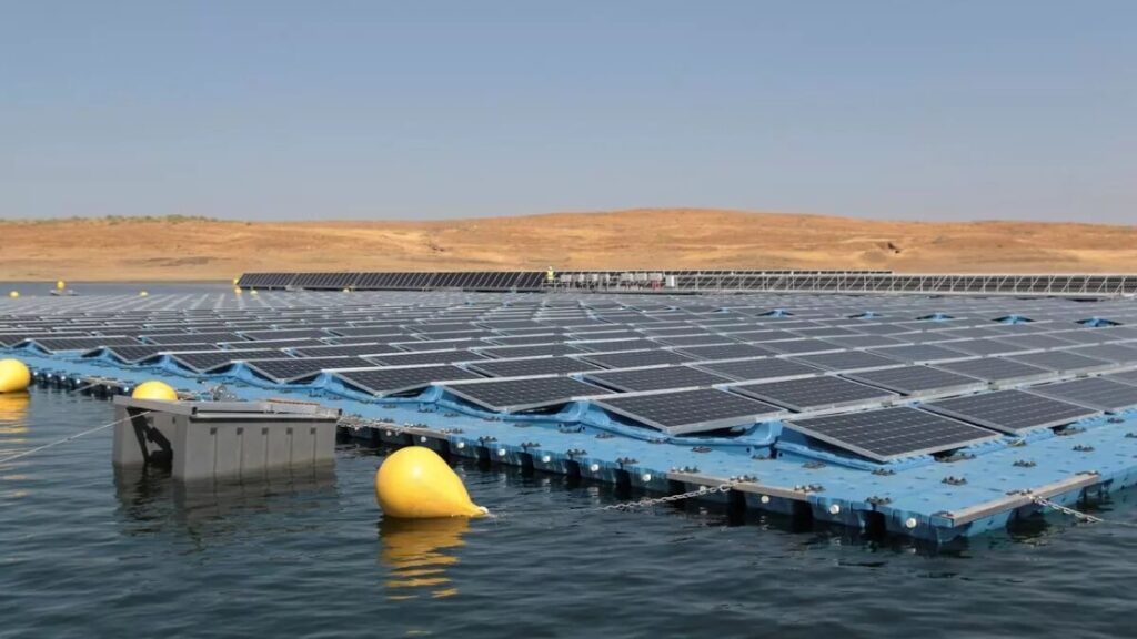 CFE construirá la primera central solar flotante de México y pudiera ser en Sinaloa.