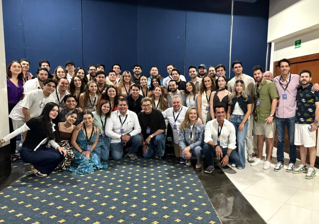 Carlos Machado asume la presidencia del Consejo Juvenil de Foro Mar de Cortés.